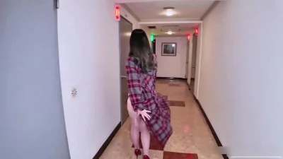 主动送上门的御姐，眼神勾引太到位了，推到直接后入，这个大屁股够操一整