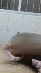 00后小女友天鹅绒厚灰丝反身足交