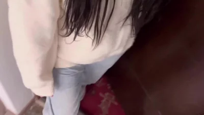 去良家人妻家浴室大战！喝尿内射享受她老公都舍不得作践她的身体的玩法