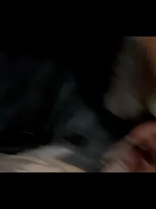SPA技师服侍老婆爽了，老婆很主动口技师，摇啊摇