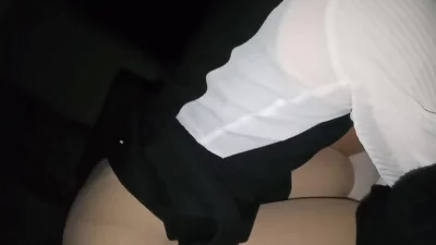 新人偷情人妻工地跪地口交（上）